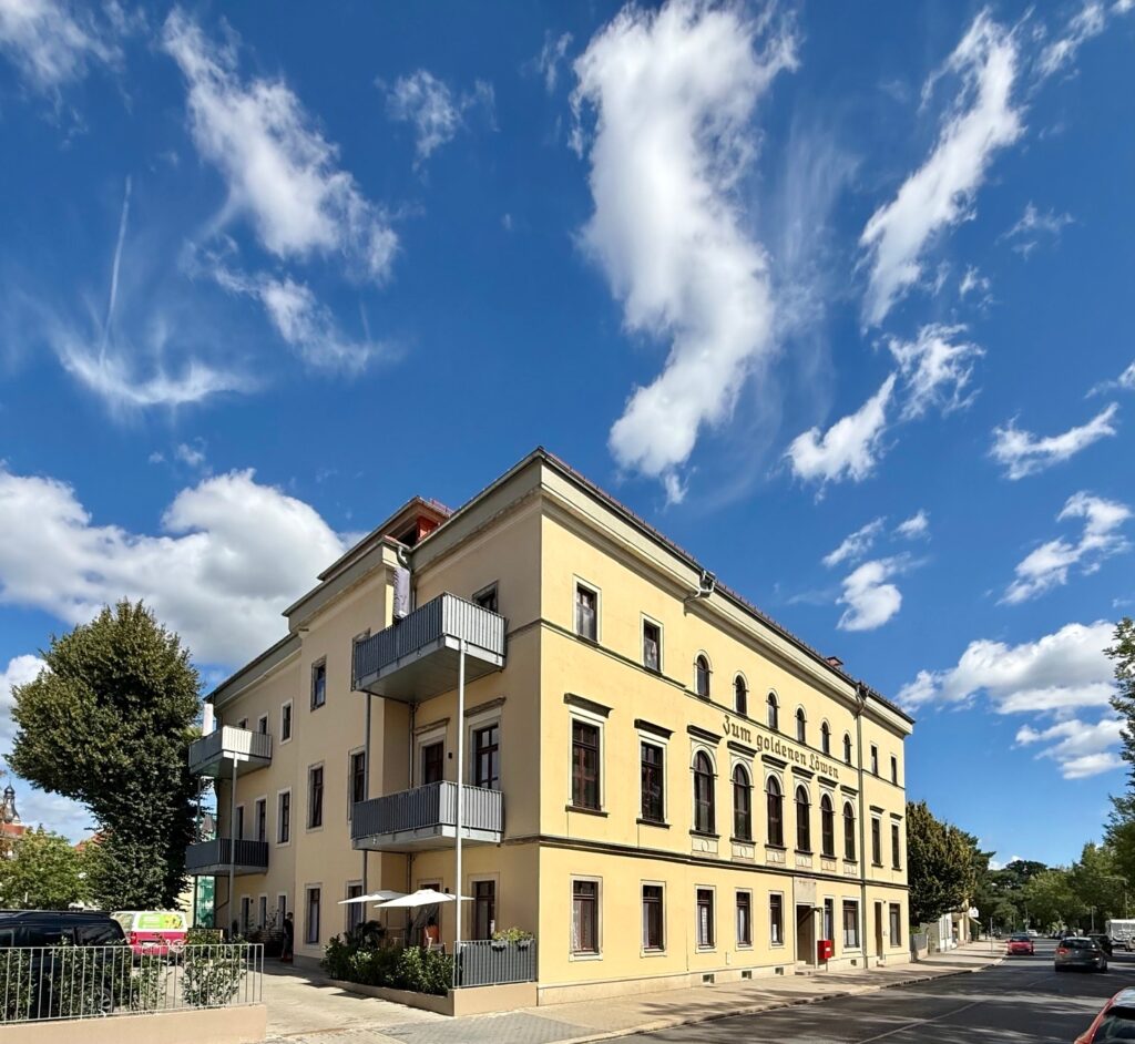 Besondere Maisonette-Wohnung mit Einbauküche und 2 Bädern!