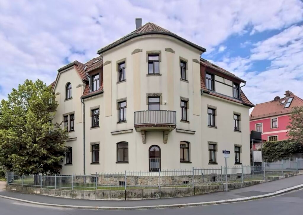 Feine Kapitalanlage in Coschütz: Großzügige 2-Zimmer-Wohnung mit Balkon. Feine Kapitalanlage in Coschütz: Großzügige 2-Zimmer-Wohnung mit Balkon.